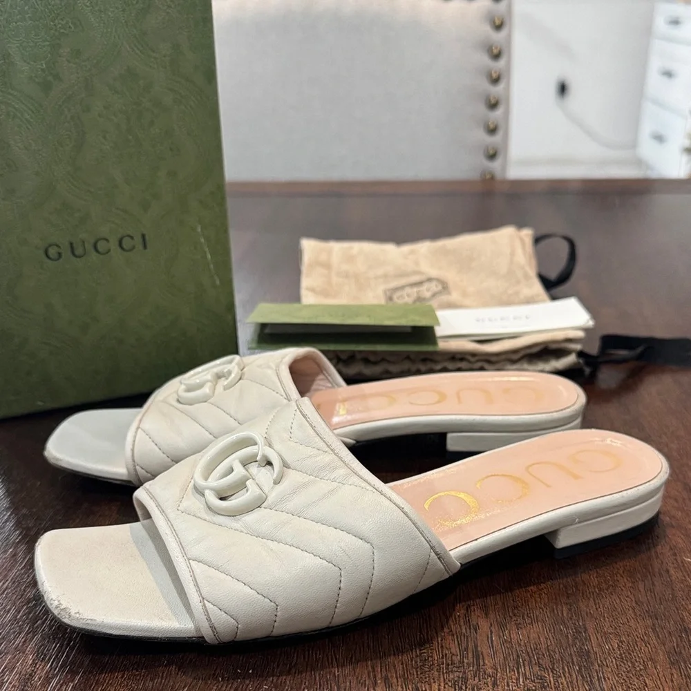 Gucci Women's Ivory Slide Sandals size 38/8 - Picture 1 of 16